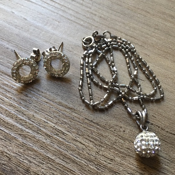 Bundle of .925 Sterling Silver and CZ Jewelry - Picture 1 of 8